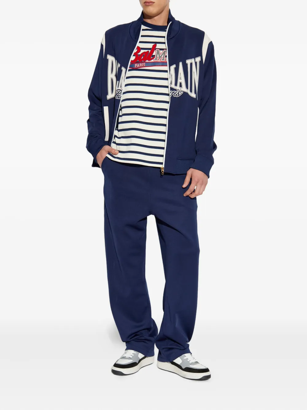 Balmain logo-print zip-up jacket | Chamarras deportivas y rompevientos | Image 2
