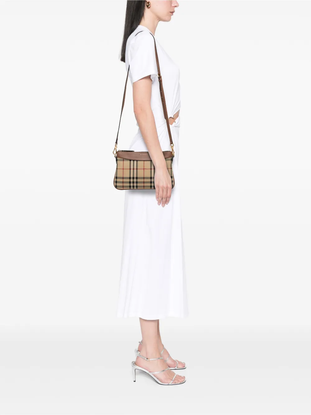 Burberry Pre-Owned 2000-2017 Haymarket Check Canvas Peyton crossbody bag | Pre-Owned | Image 2