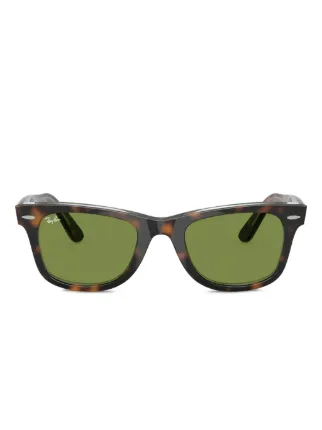 Ray-Ban