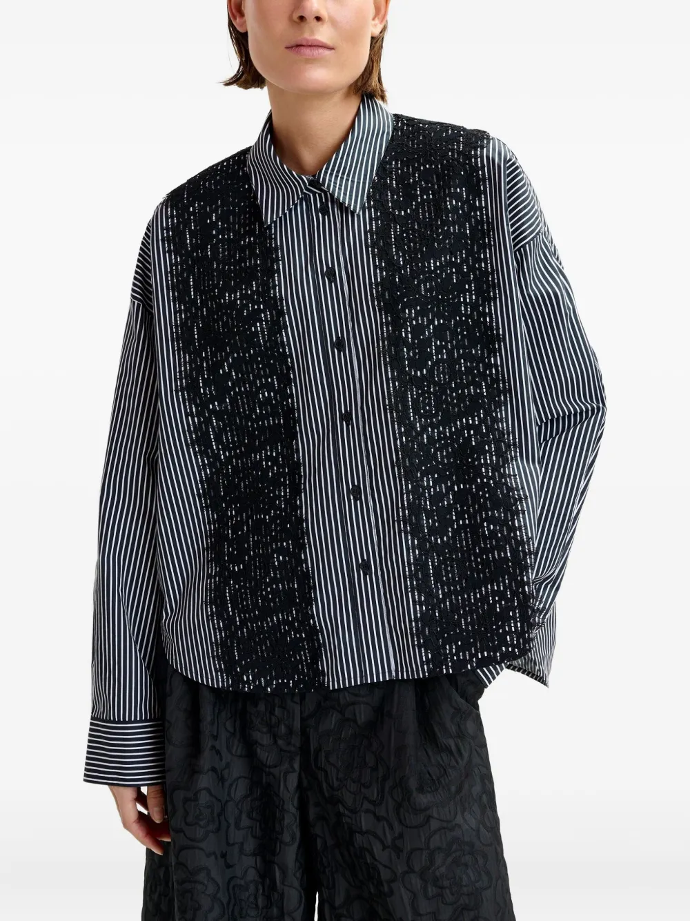 Essentiel Antwerp Isan gestreept blouse met kant Zwart