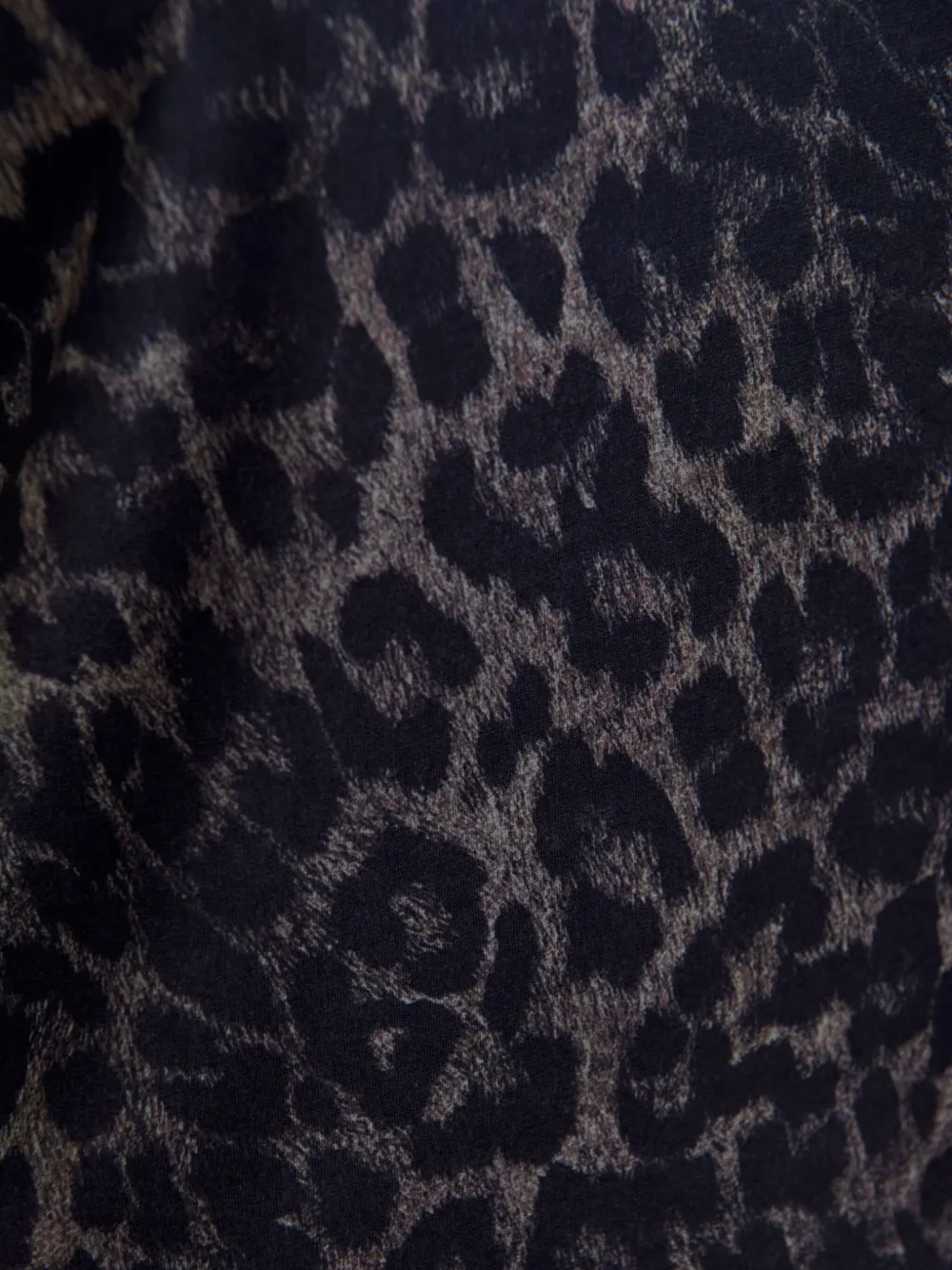 Essentiel Antwerp Isperenza Leopard-print Thumb-hole T-shirt In Black