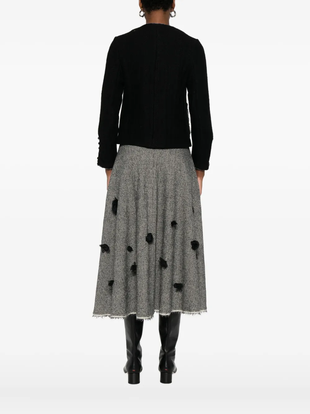 A Tentative Atelier Flower-appliqué Fitted Jacket In Black