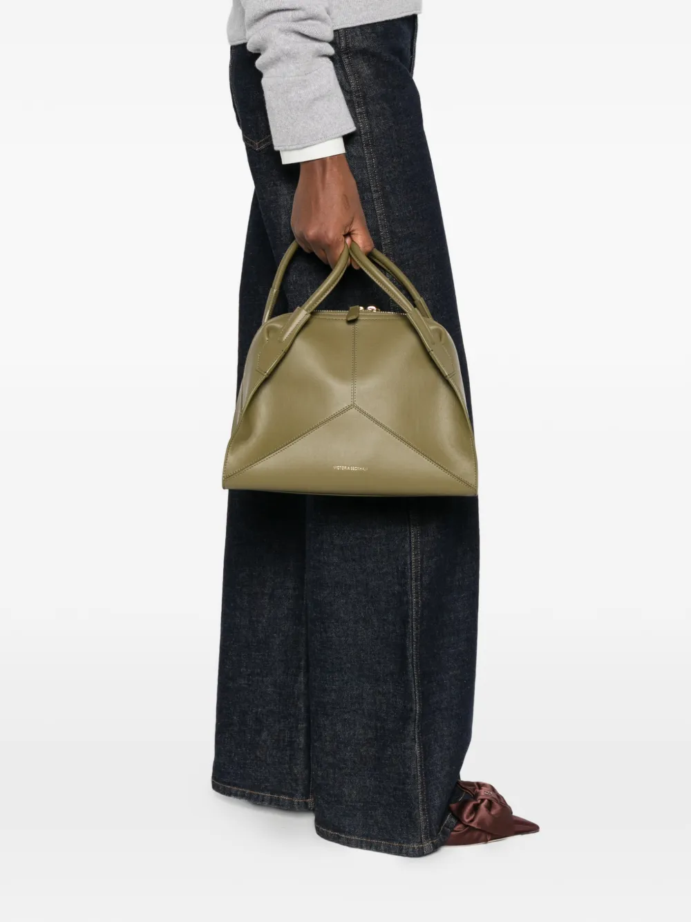 Victoria Beckham ThePlie shopper met logoprint Groen