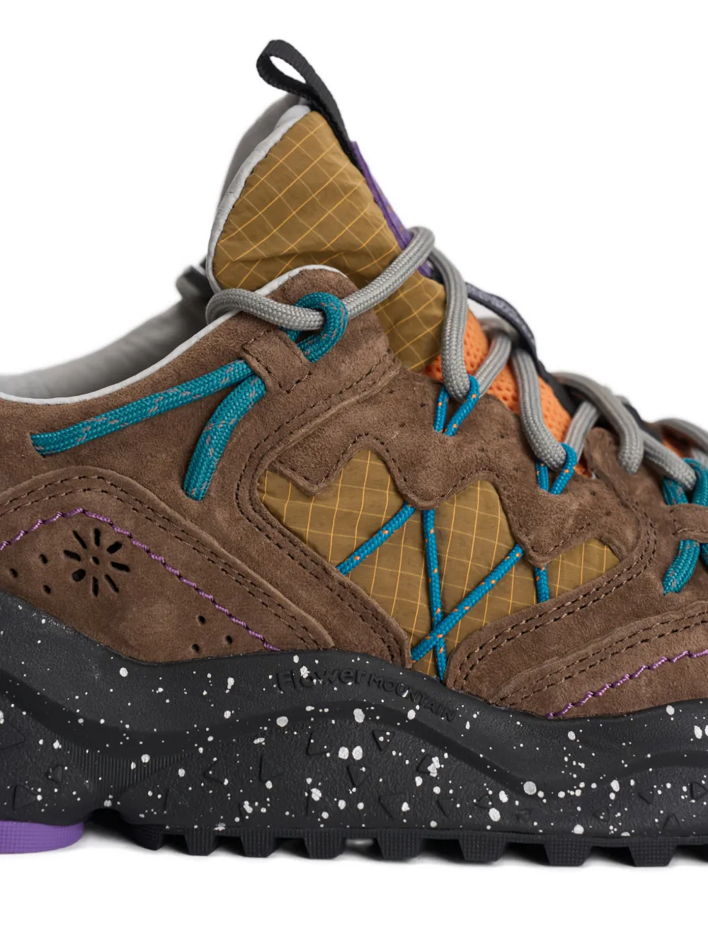 FLOWER MOUNTAIN Yamabushi vetersneakers met vlakken Bruin