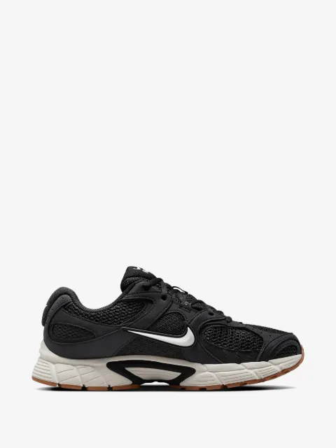 Nike V5 RNR "Black/Gum" sneakers
