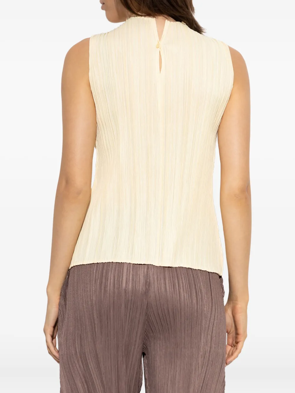 Pleats Please Issey Miyake Top met hoge hals Beige