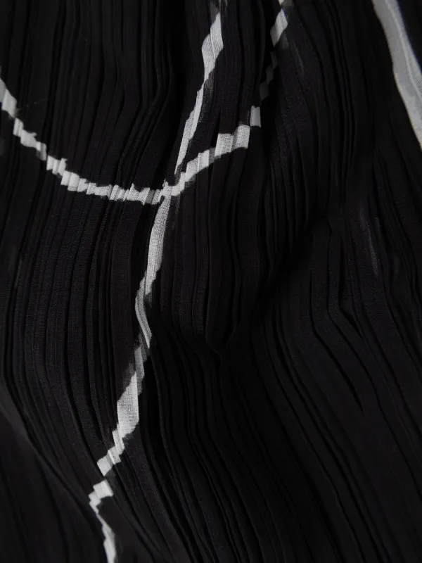 Pleats Please Issey Miyake プリント スカーフ | ブラック | FARFETCH JP
