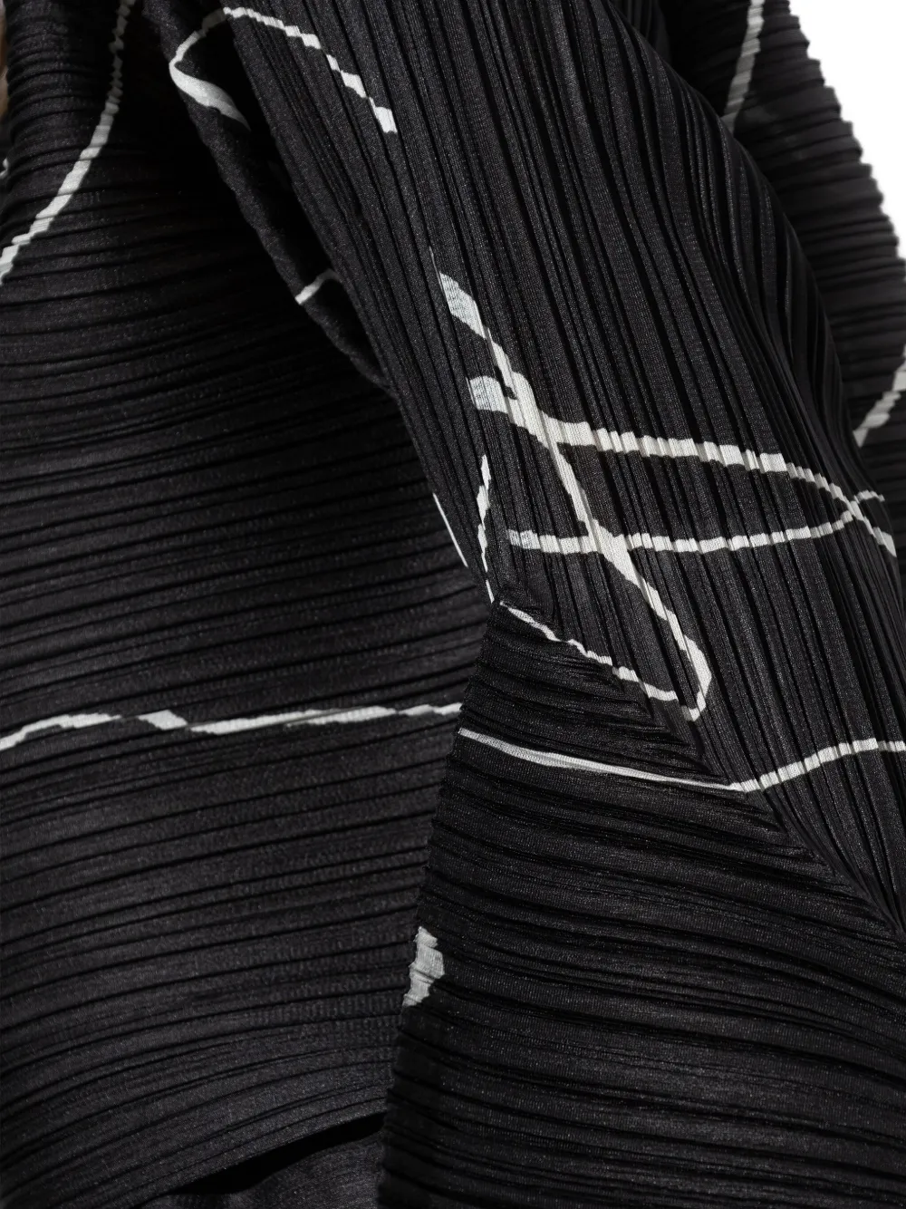 Issey Miyake Pause Plissé Jacket In Black