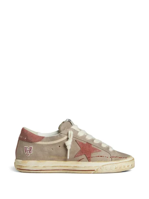 Golden Goose Super-Star LTD Sneakers aus grauem Wildleder mit rotem, gewachstem Wildlederstern und Fersenlasche