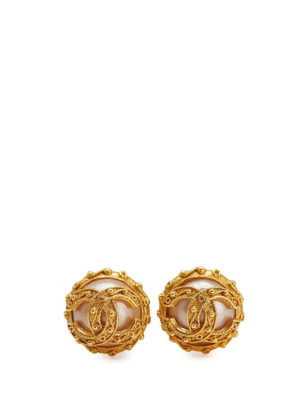 CHANEL Pre-Owned 1990-2010 Gold Plated Studded CC Pearl Clip On CHANEL Pre-Owned 1990-2010 Gold Plated Studded CC Pearl Clip On