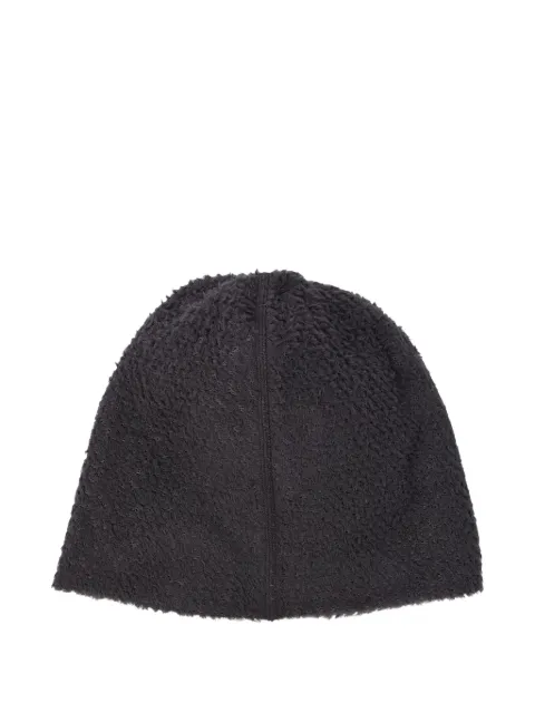 Satisfy gorro con parche del logo