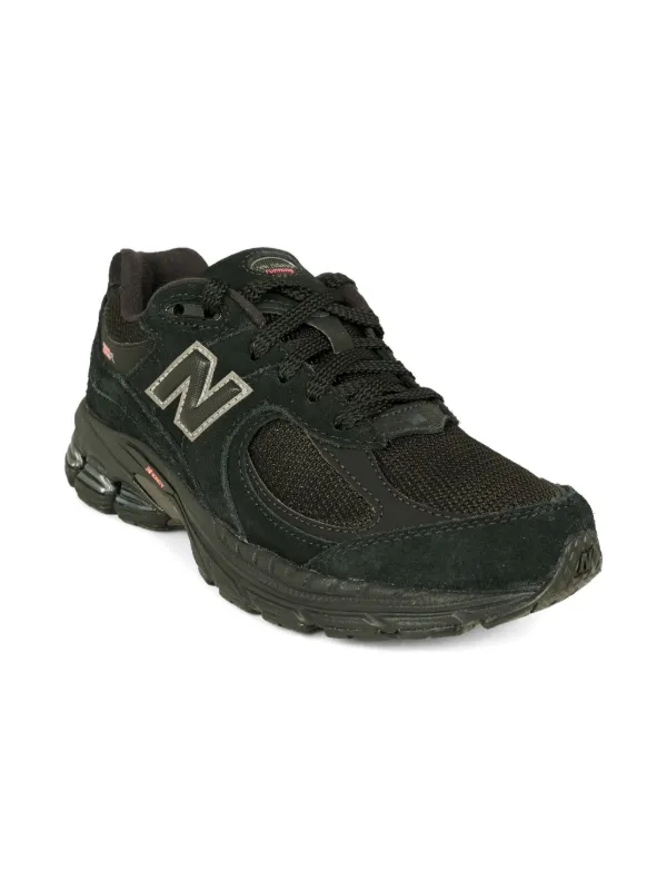 New Balance Kids 2002R スニーカー | ブラック | FARFETCH JP