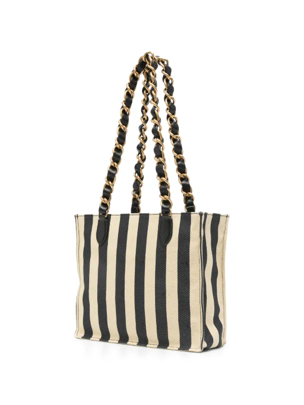 Valentino Garavani Vロゴ ショルダーバッグ | ブラック | FARFETCH JP