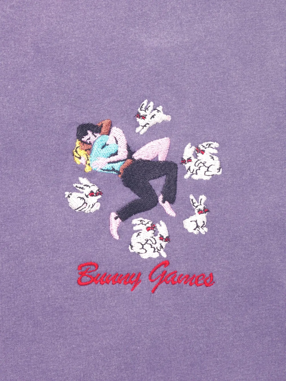 CARNE BOLLENTE Bunny Games T-shirt met borduurwerk Paars