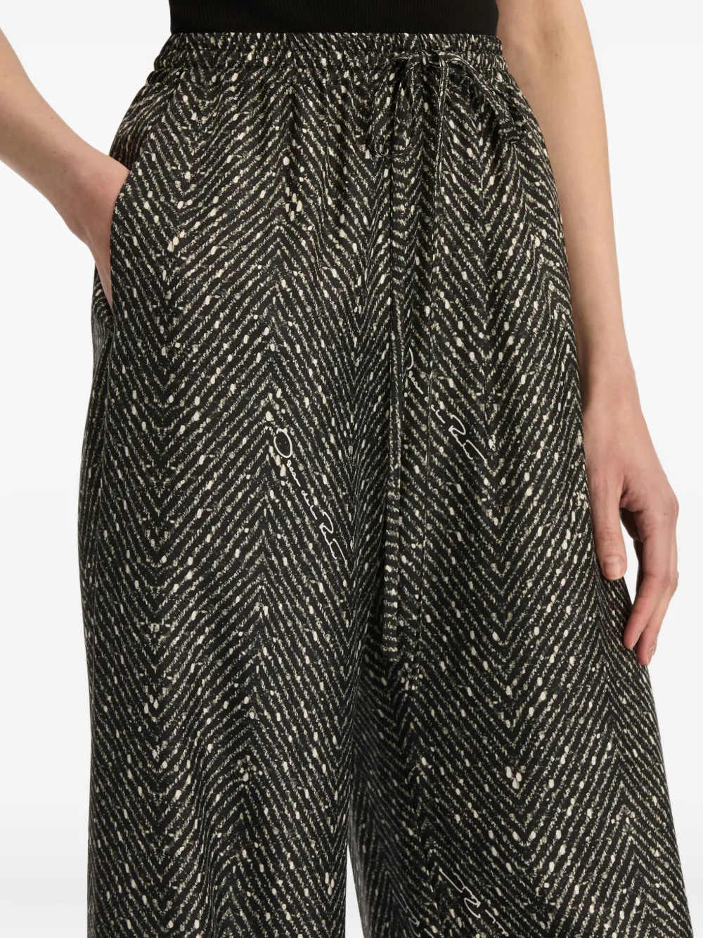 Oscar De La Renta Chevron Silk Twill Drawstring Pant In Black