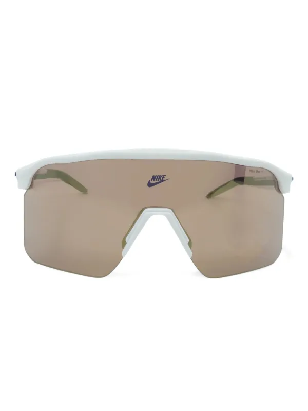 Nike Expedition Shield E サングラス | ホワイト | FARFETCH JP