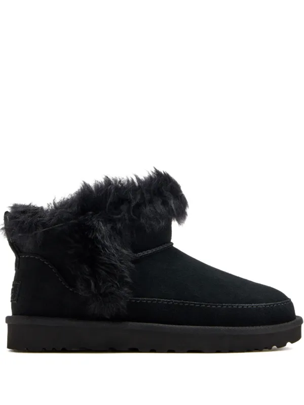UGG Classic Ultra Mini Chalet ブーツ | ブラック | FARFETCH JP
