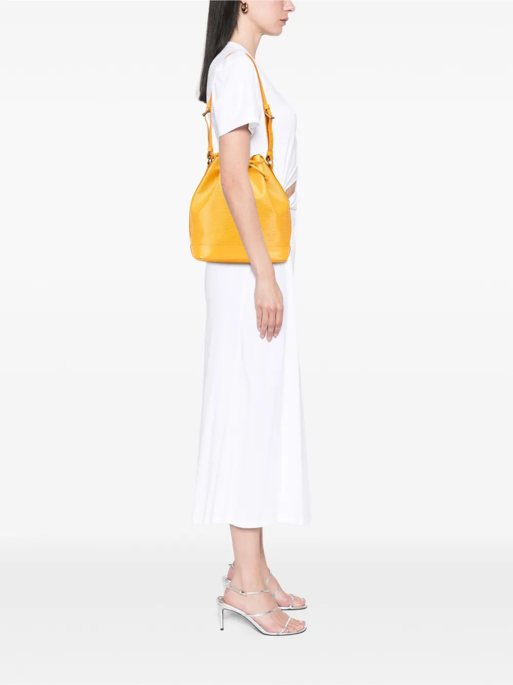 Pre-owned Louis Vuitton 1996 Epi Noe Gm Bucket Bag In Yellow