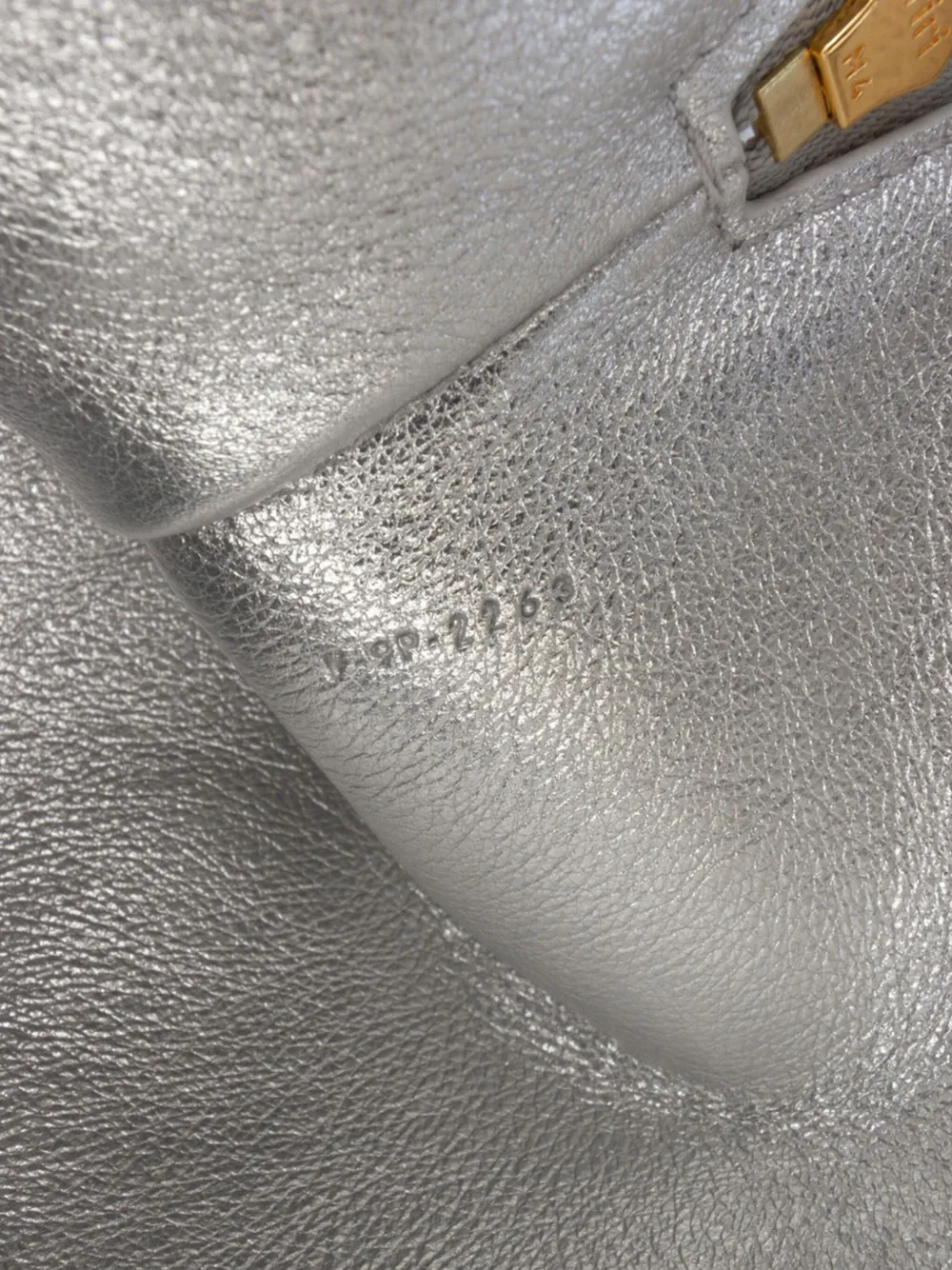 Pre-owned Celine 2020 Small Metallic Leather Cuir Triomphe Pouch In Silver