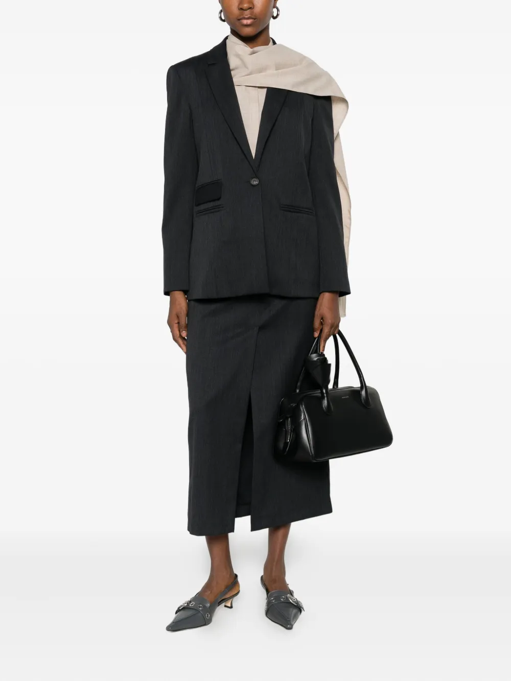 Su Notched-lapel Jacket In Black
