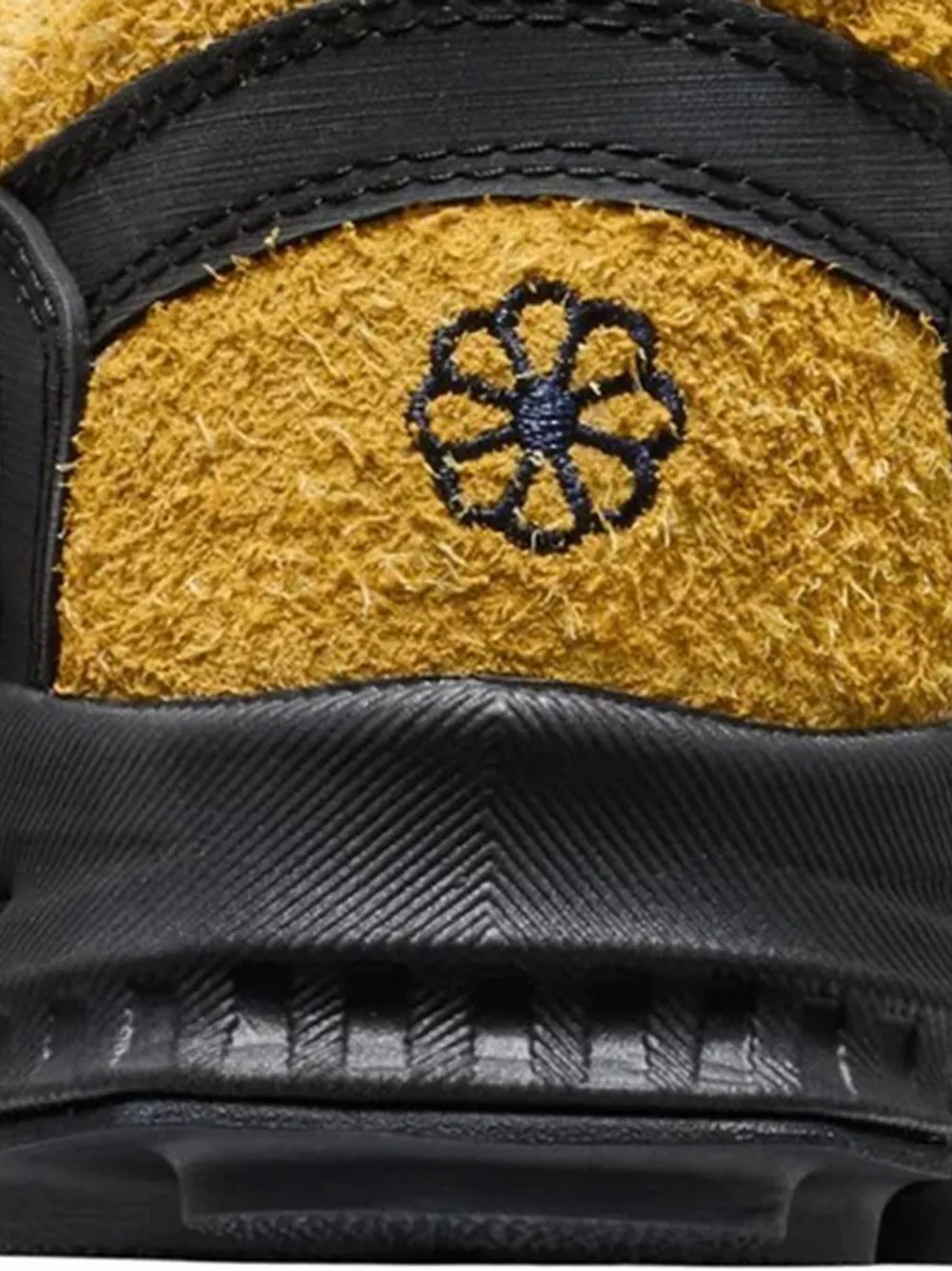 Keen Footwear Zionic Sneakers In Yellow