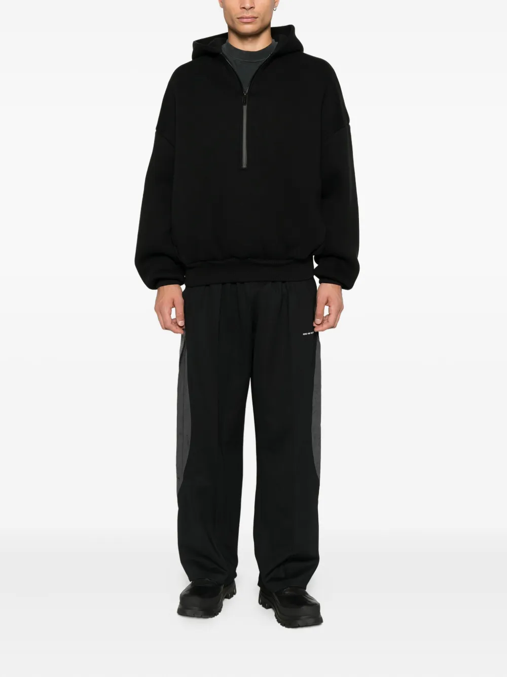 adidas pants con detalle de rayas en colaboración con Song For The Mute | Pants | Image 2