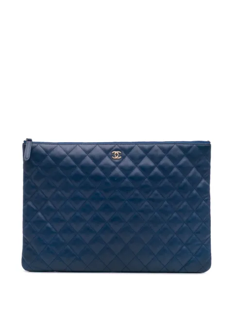 CHANEL Pre-Owned 2018 Large Quilted Lambskin O Case clutch bag