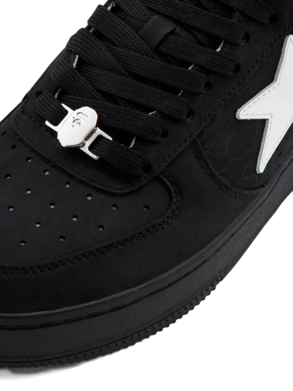 A Bathing Ape Star-appliqué Sneakers In Black