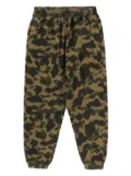 A BATHING APE® camouflage-print track pants - Green