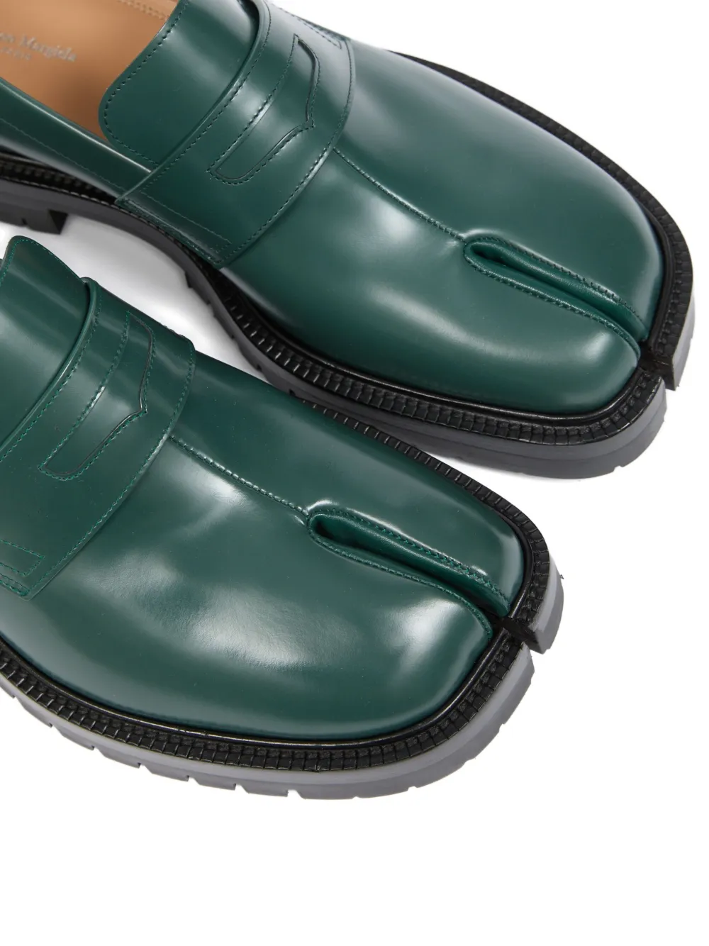 Maison Margiela Tabi loafers met gespleten neus Groen