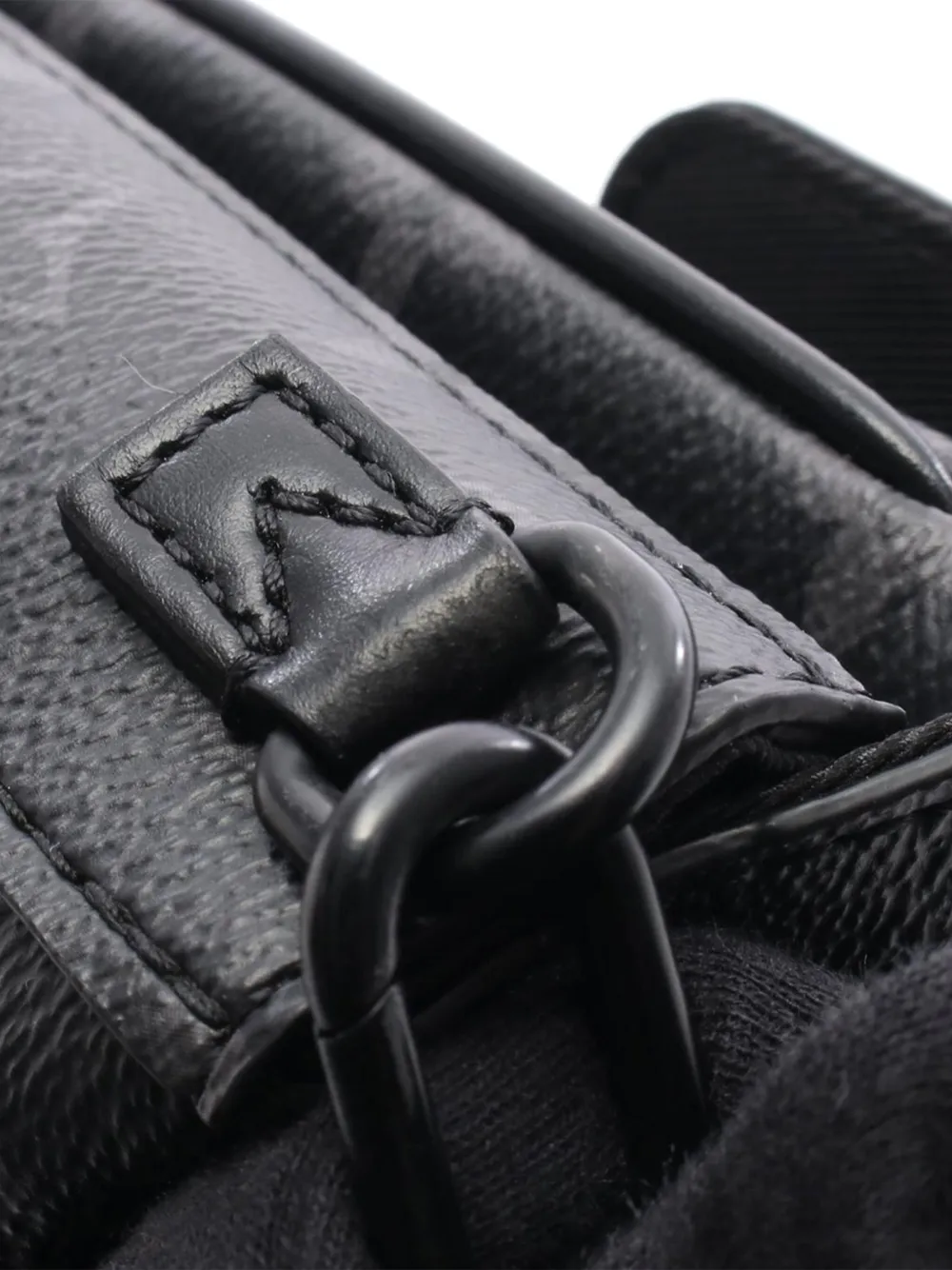 Louis Vuitton Pre-Owned bolsa crossbody Monogram Eclipse S Lock Vertical Wearable 2021-2025 | Estilos de archivo | Image 2