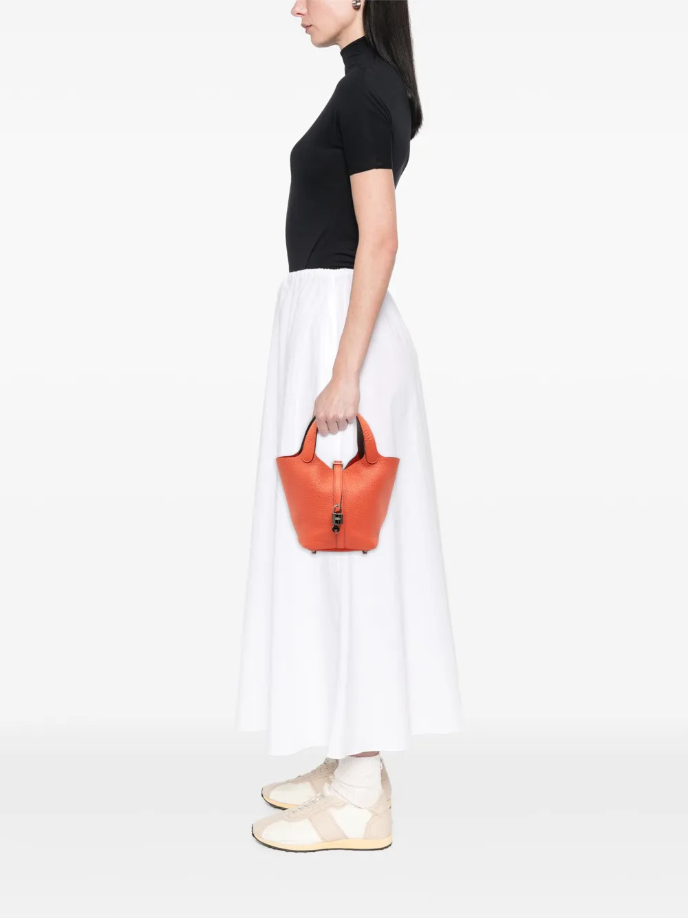 Hermès Pre-Owned 2017 Clemence Picotin Lock 18 handbag | Pre-Owned | Image 2