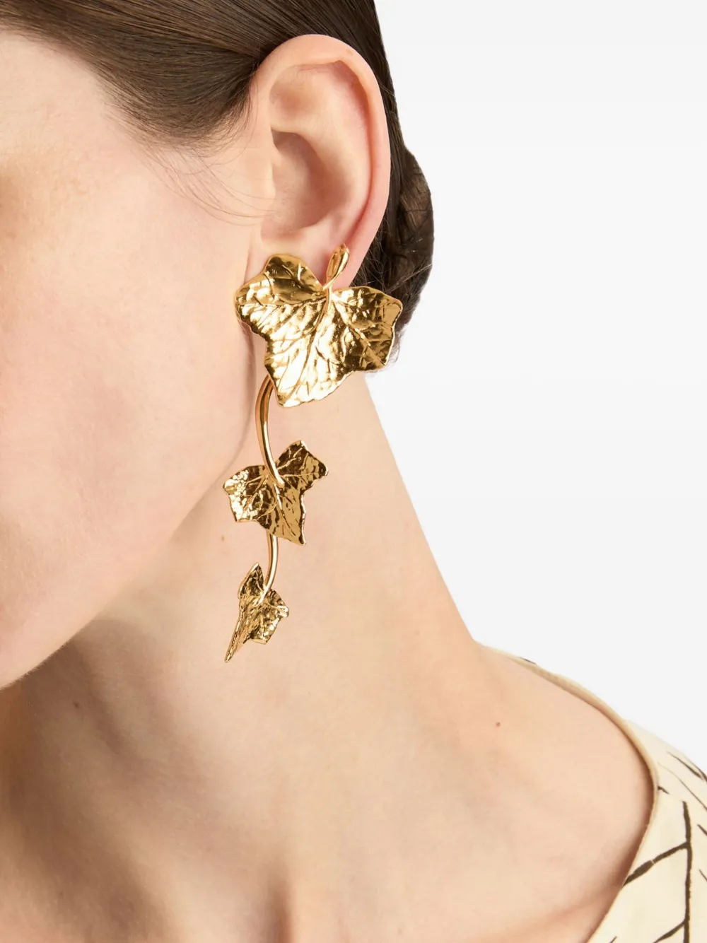 Oscar de la Renta Ivy Vine oorbellen met blad - Goud