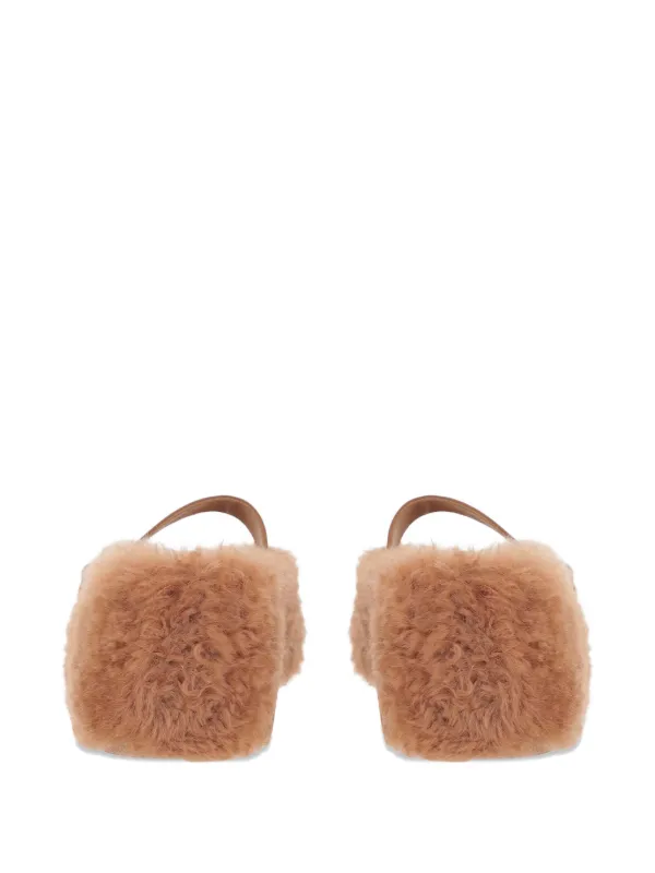 Ferragamo シアリング フラットシューズ | ブラウン | FARFETCH JP