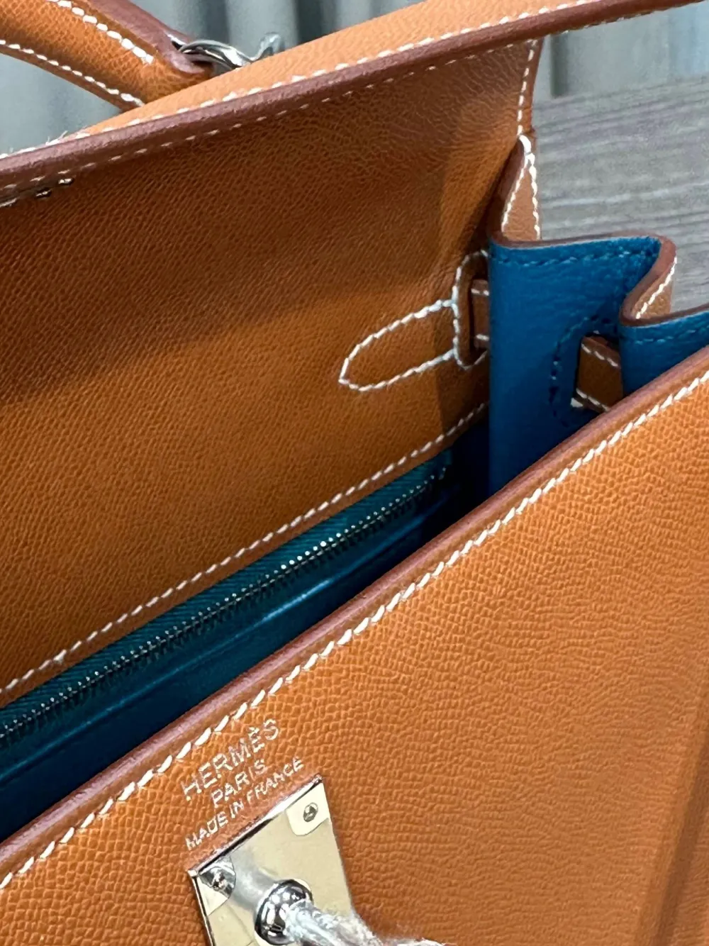 Pre-owned Hermes 2025 Kelly 25 Sellie Tote Bag In Brown