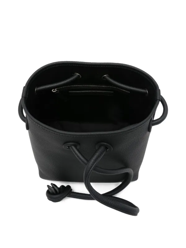 新品VASIC ブラック ハンドバッグ VC7104-45 Vasic Bond Bucket Bag | Black | FARFETCH
