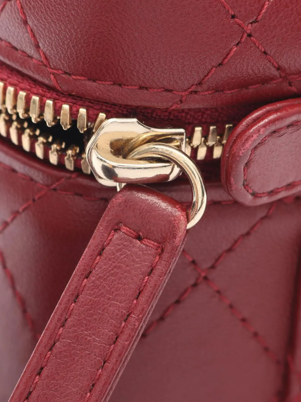 Pre-owned Chanel 2018-2019 Large Cc Stitched Lambskin Knock On Wood Vanity Bag Satchel In Red