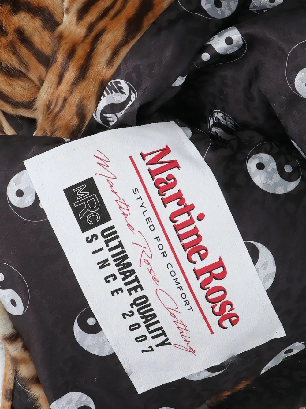 Martine Rose Gevoerde sjaal met dierenprint Bruin