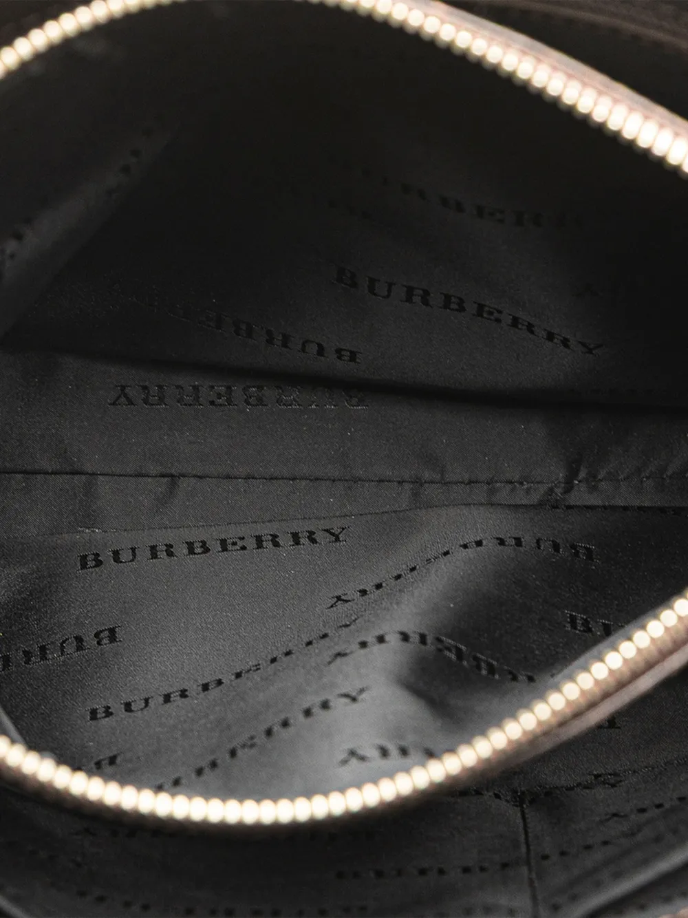 Pre-owned Burberry 2000-2017 House Check Canvas Tote Bag In Brown