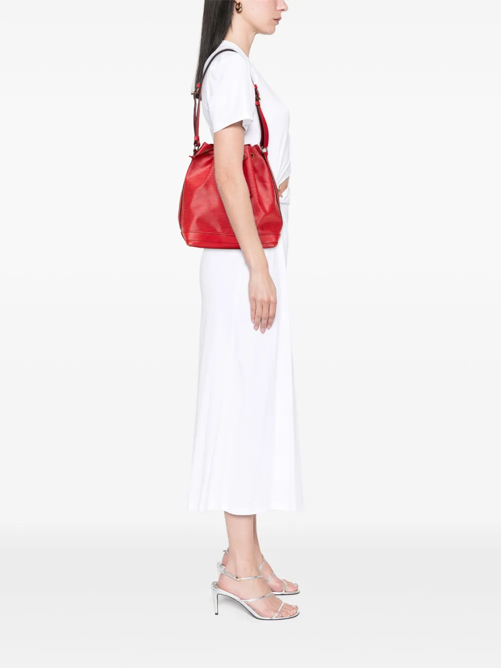 Pre-owned Louis Vuitton 1992 Epi Noe Gm Bucket Bag In Red