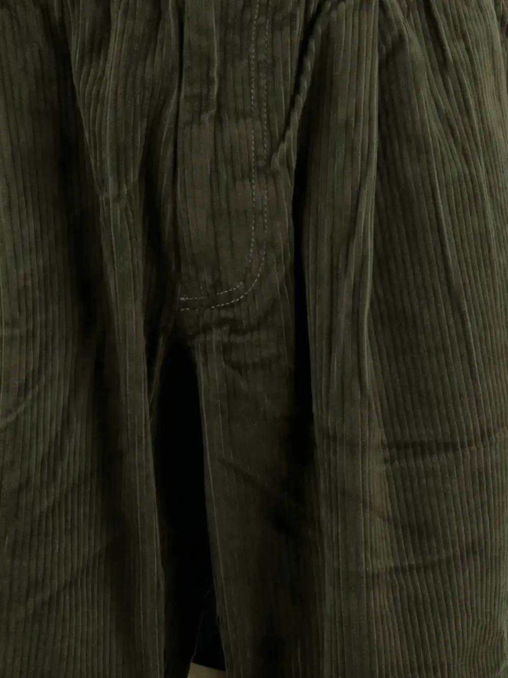 and Wander Geribbelde broek met ceintuur Groen