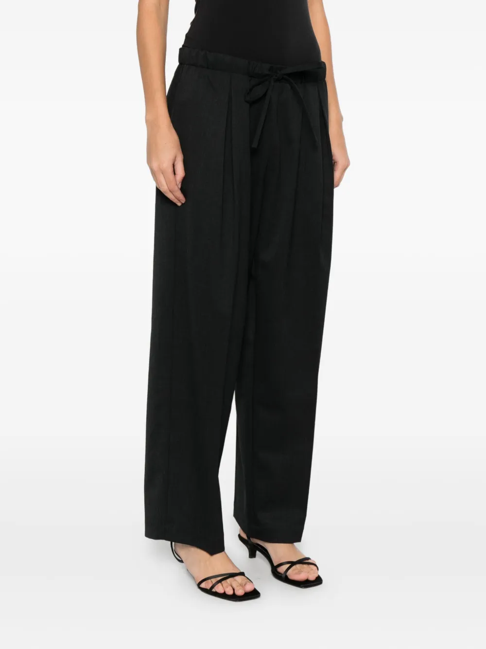 Cordera Drawstring-fastening Pleated Trousers In Black