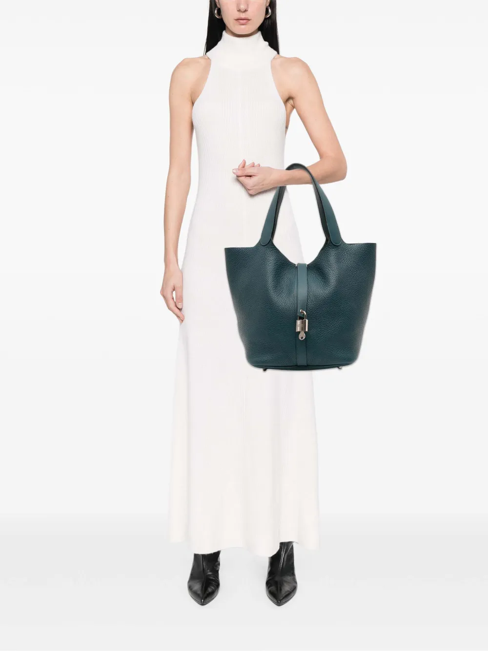 Hermès Pre-Owned 2015 Clemence Picotin Lock 26 handbag | Pre-Owned | Image 2