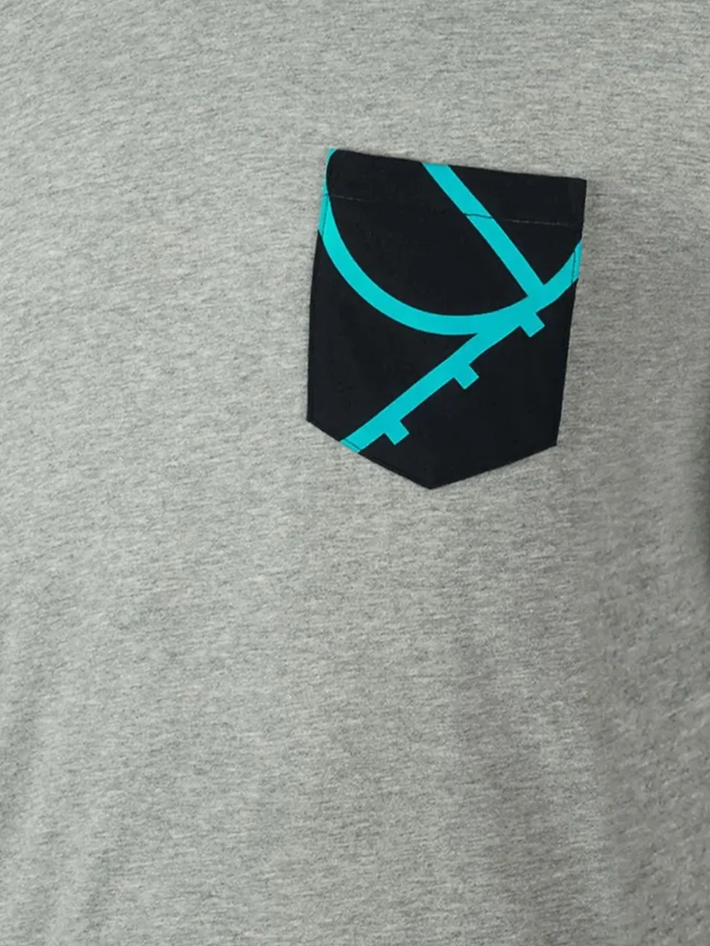 Nike playera con bolsillo de parche | Playeras | Image 2