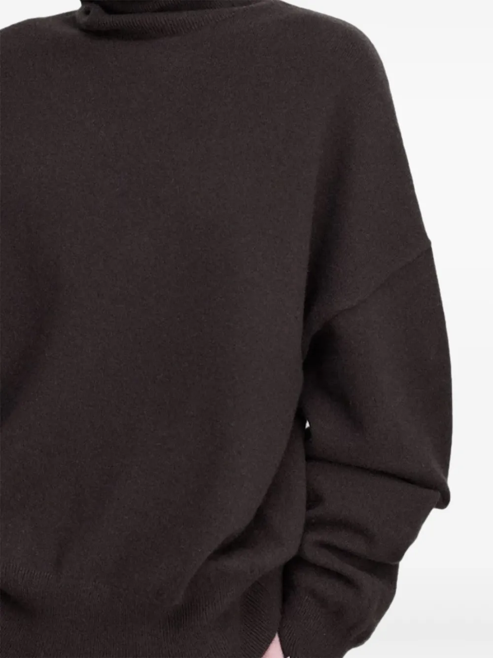 extreme cashmere N°204 Jill sweater | Knitted Sweaters | Image 2