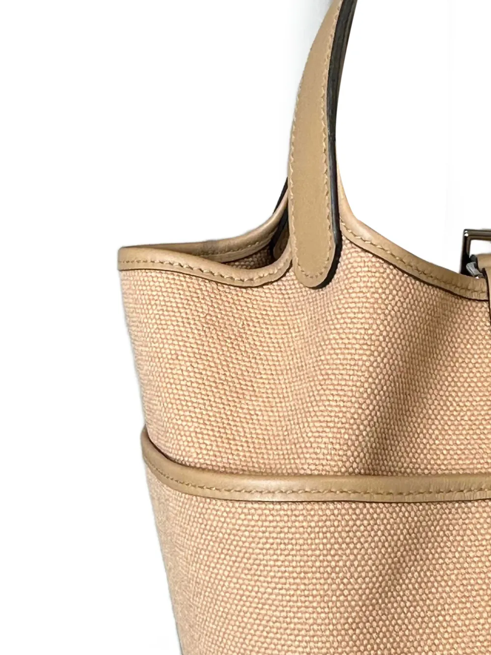 Pre-owned Hermes 2022 Picotin 18 Tote Bag In Neutral