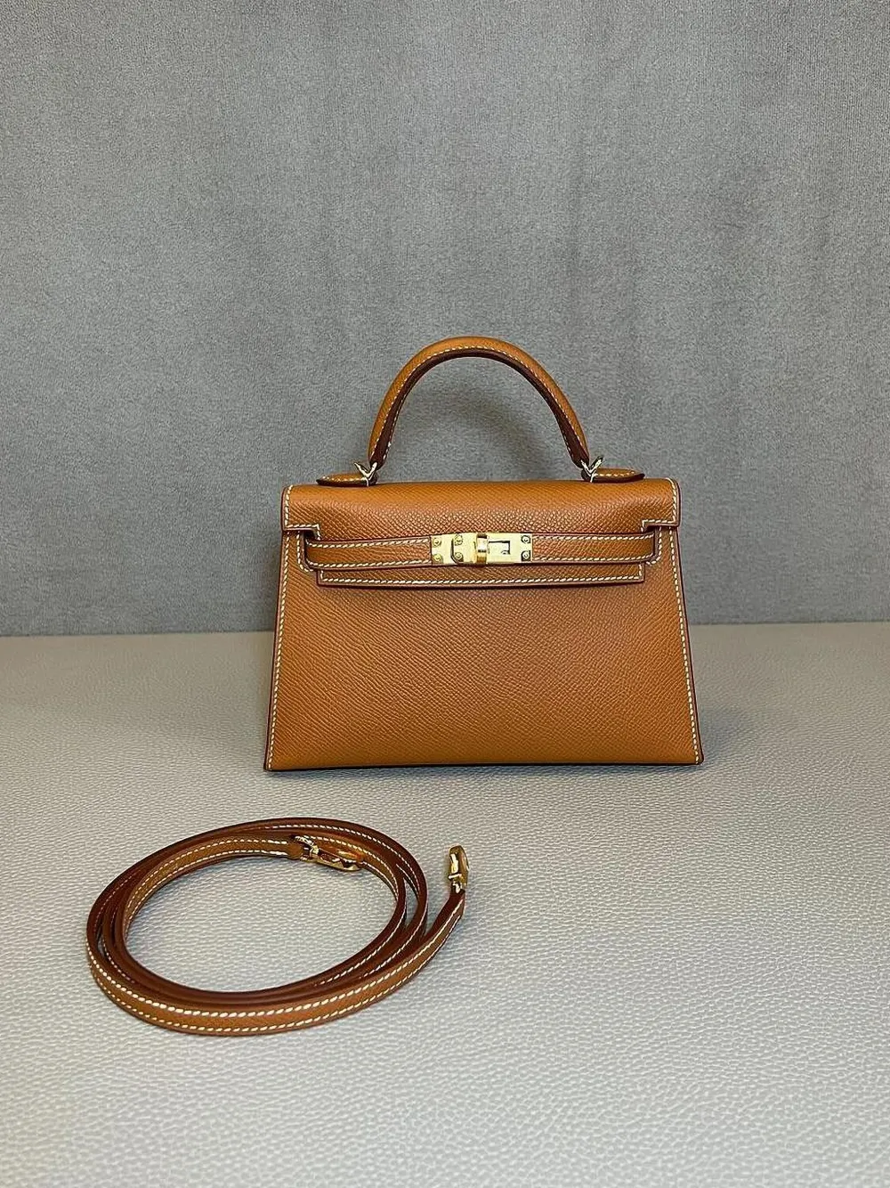 Pre-owned Hermes 2025 Mini Kelly 20 Sellier Tote Bag In Brown