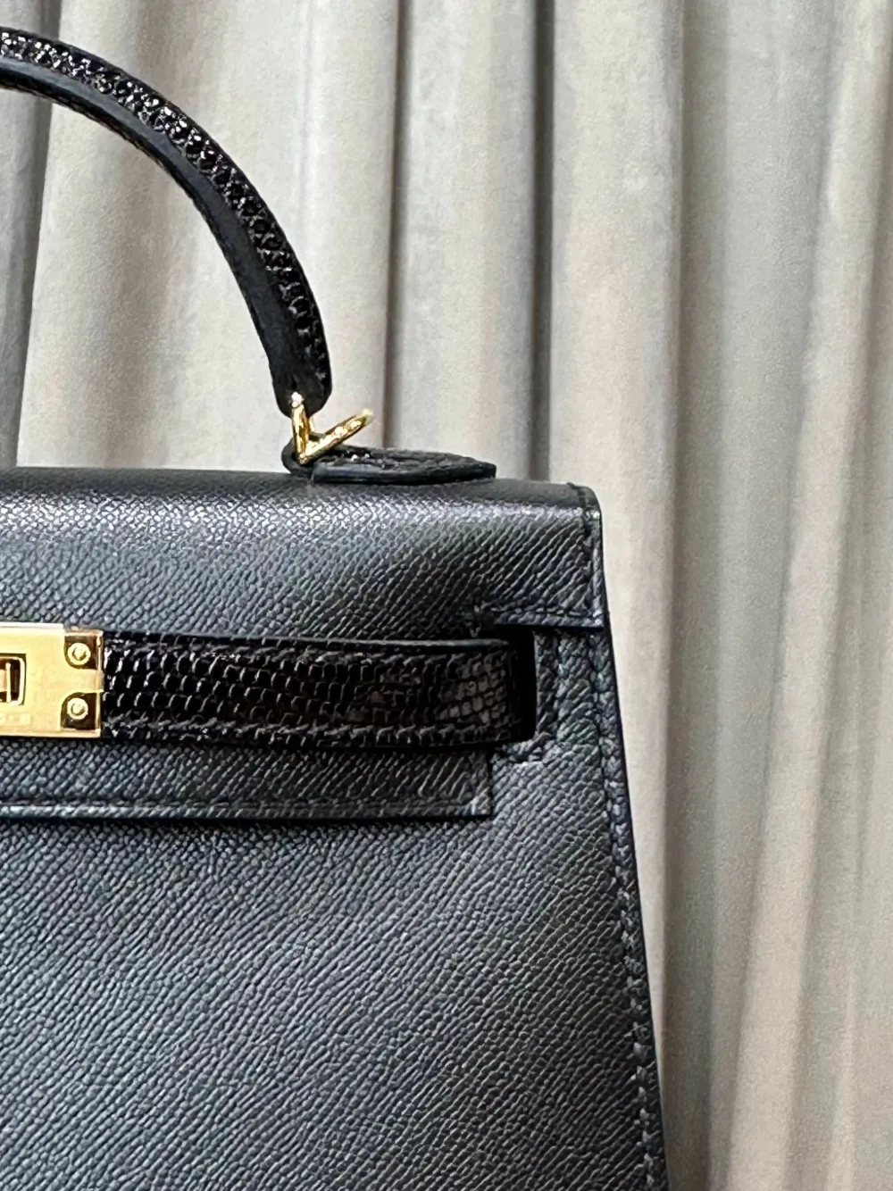 Pre-owned Hermes 2025 Mini Kelly Sellier 20 Lizard-trim Tote Bag In Black