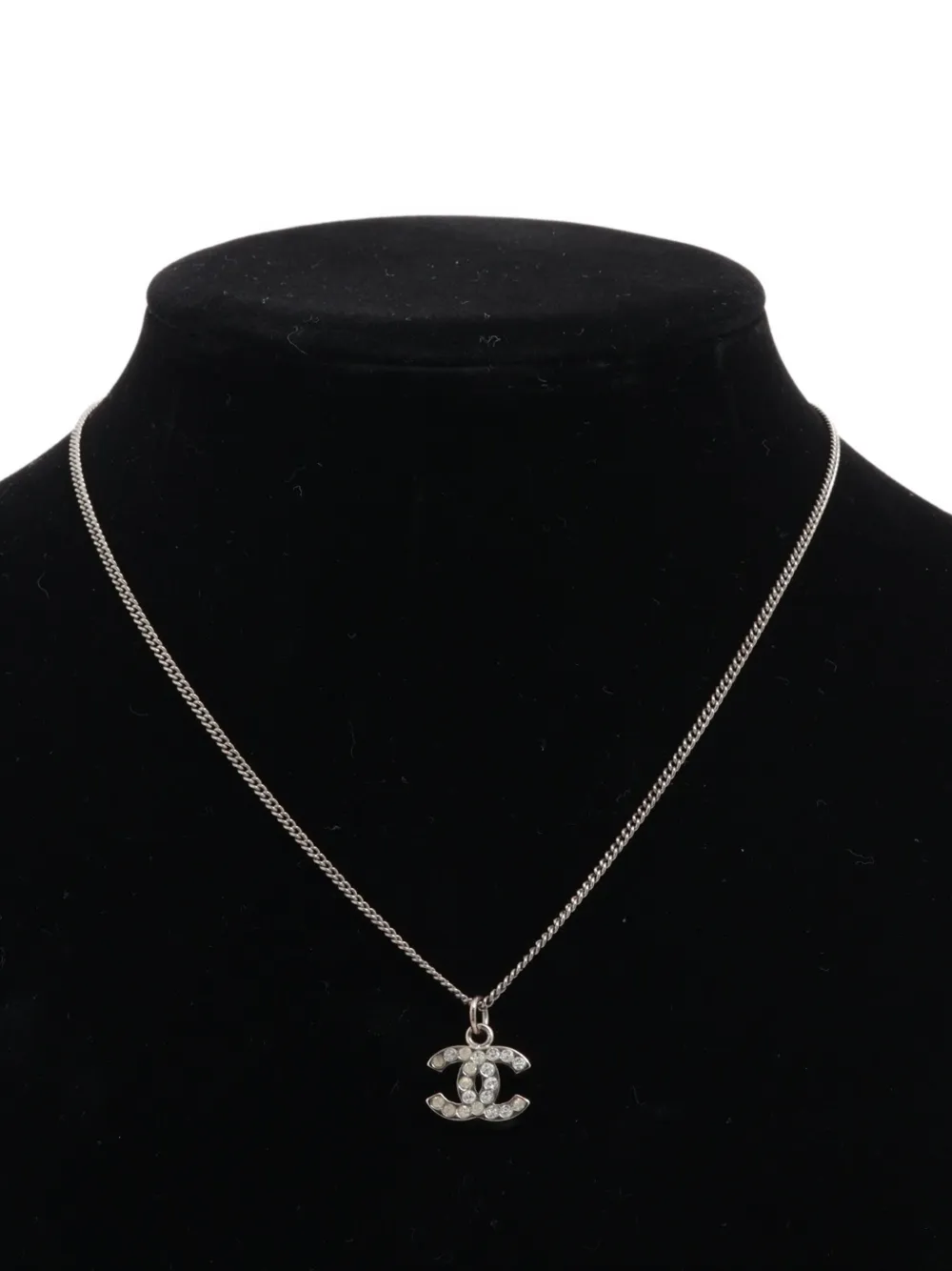Pre-owned Chanel 2007 Cc Mark Embellished Necklace In Silver