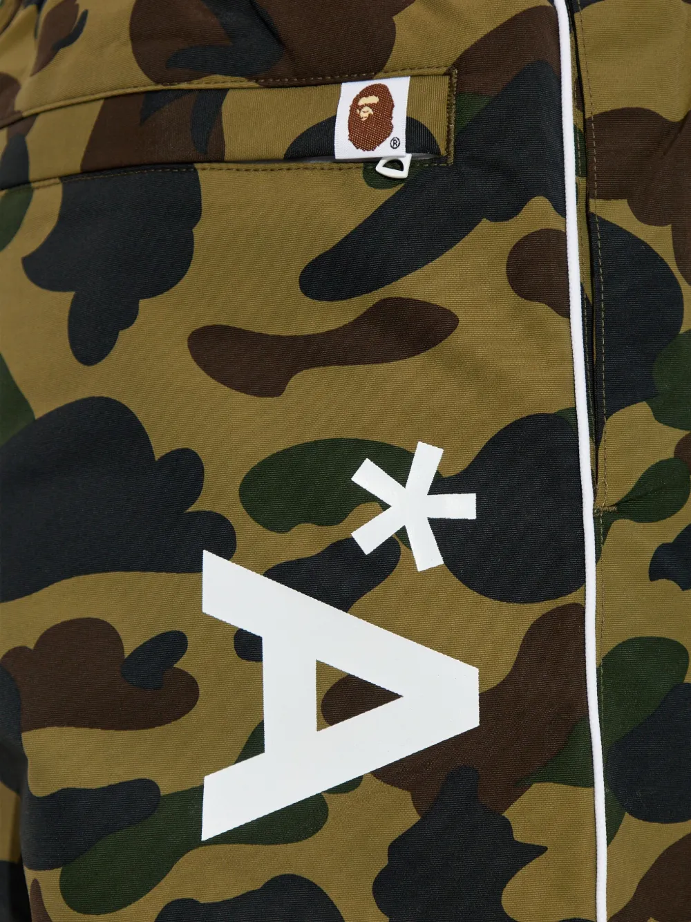 A BATHING APE Broek met camouflageprint Groen